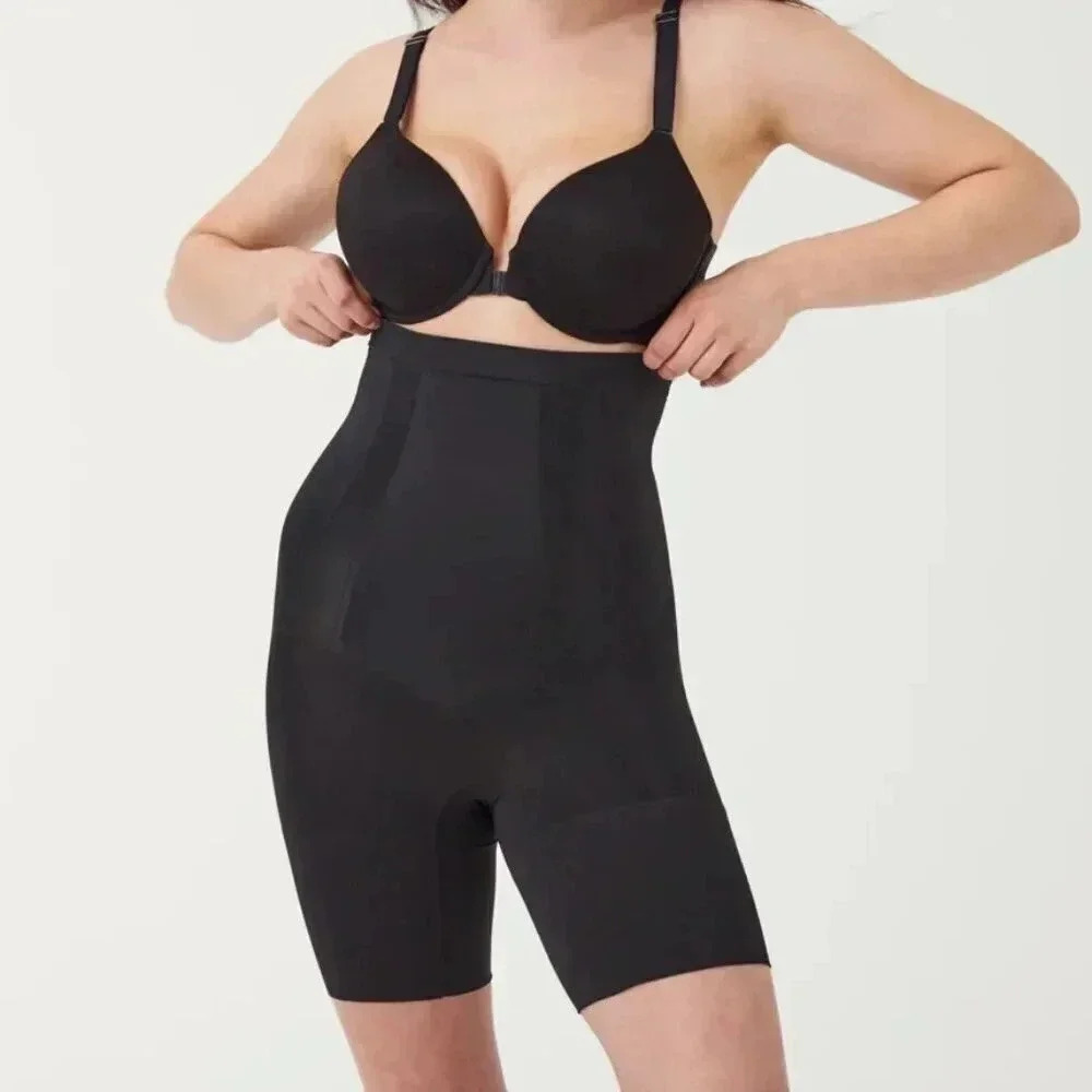 SPANX SCULP High-Waisted Mid-Thigh Short